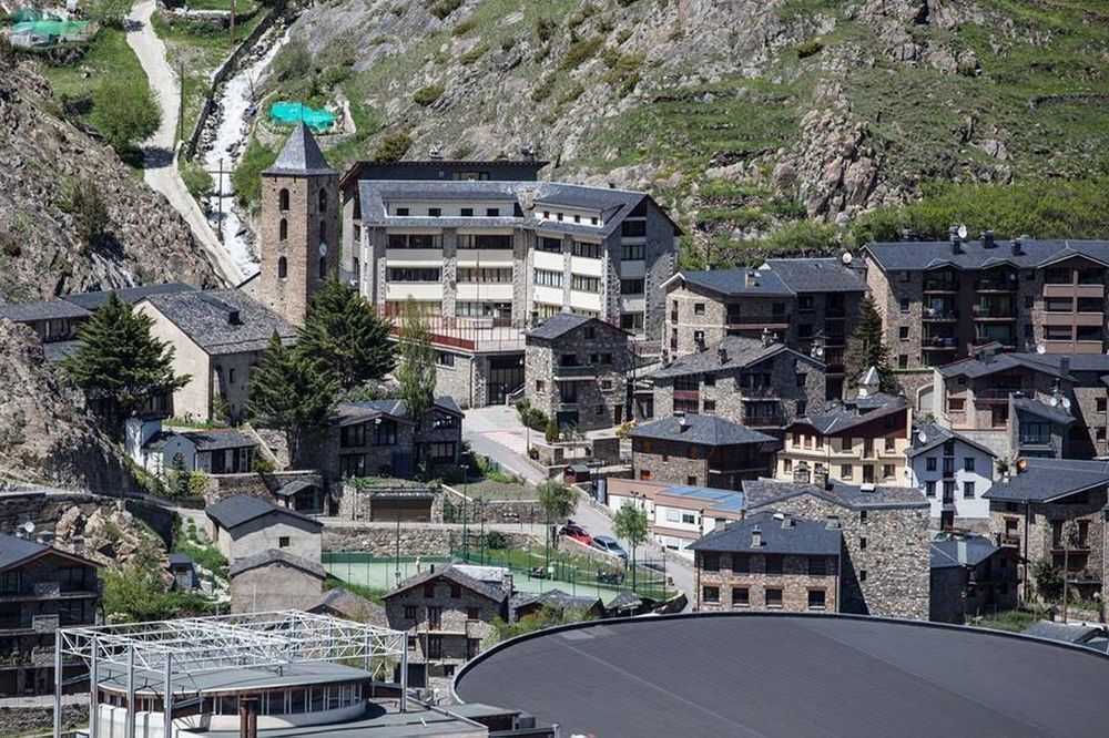 Apartamentos Canillo Pie Pistas 3000 エクステリア 写真